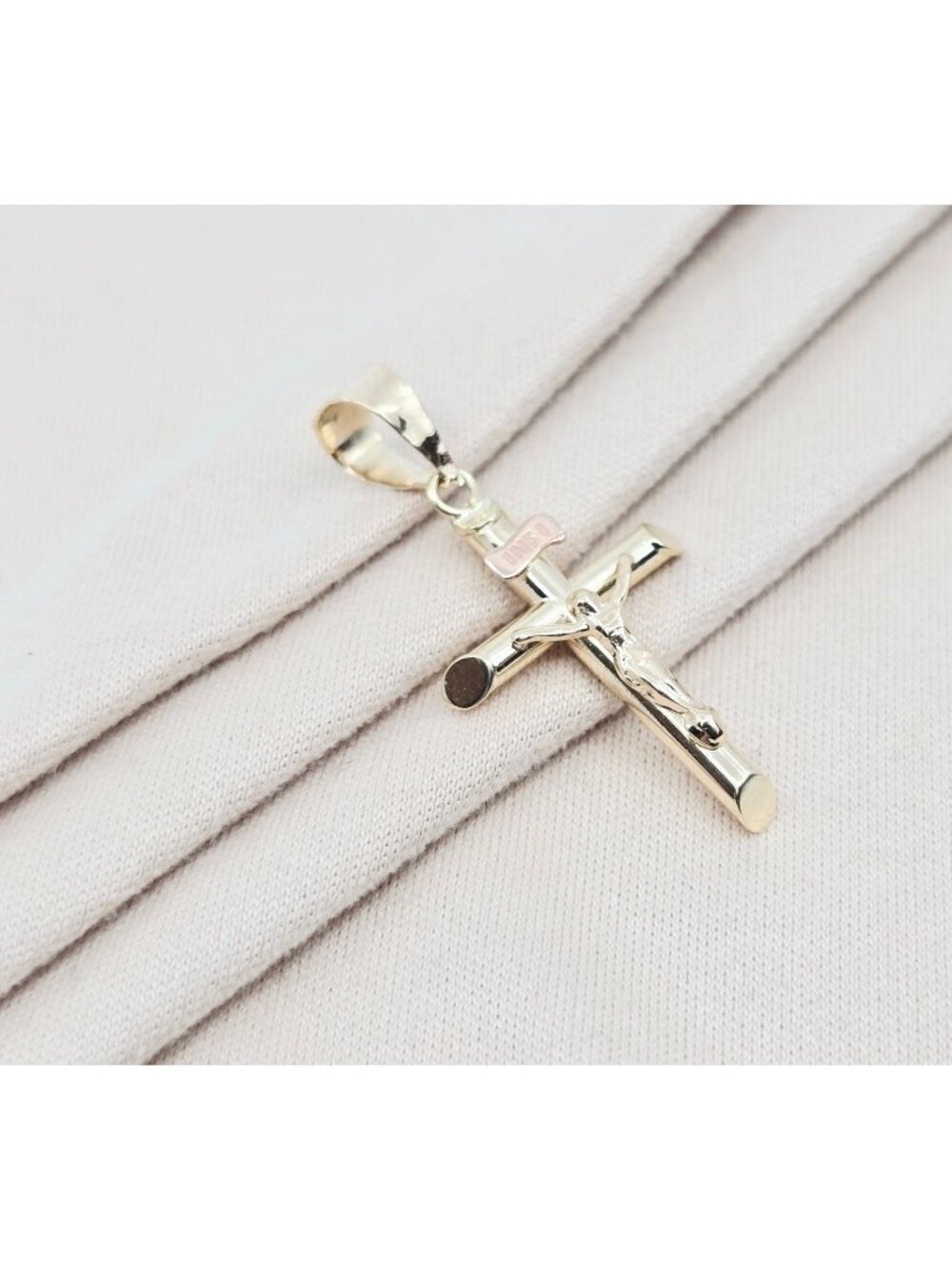 Beautiful 14K Solid Yellow Gold Designer Religious Jesus on Cross Charm Pendant